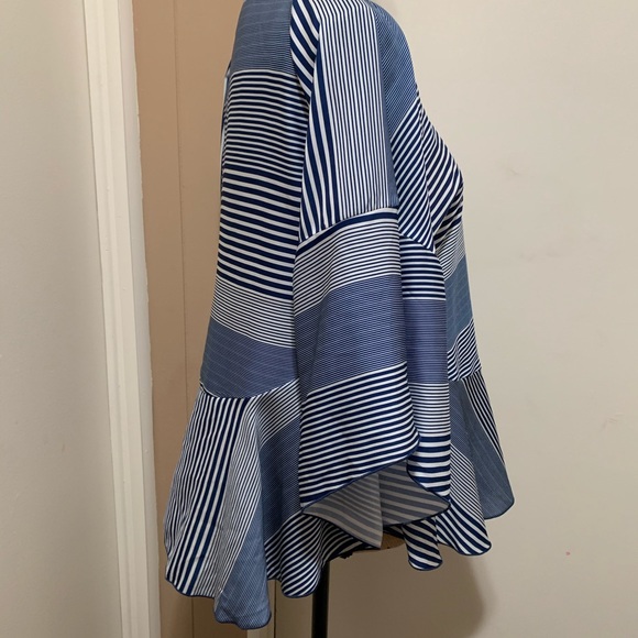 Banana Republic Blue Striped Lightweight Blouse M - Picture 4 of 8